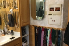 Lanyons Bathroom Before 1