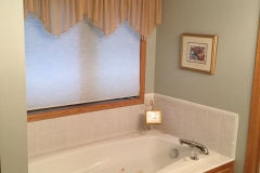 Wottos Bathroom Before 1 Wottos Bathroom Before 1